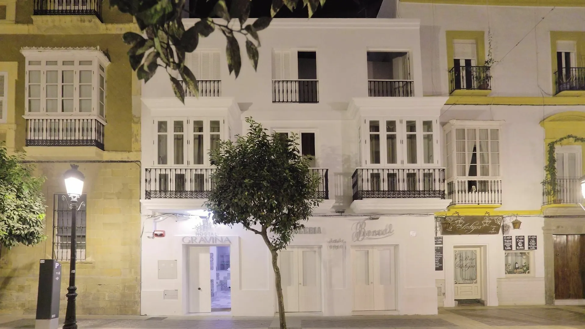 Hostal Gravina Ταρίφα
