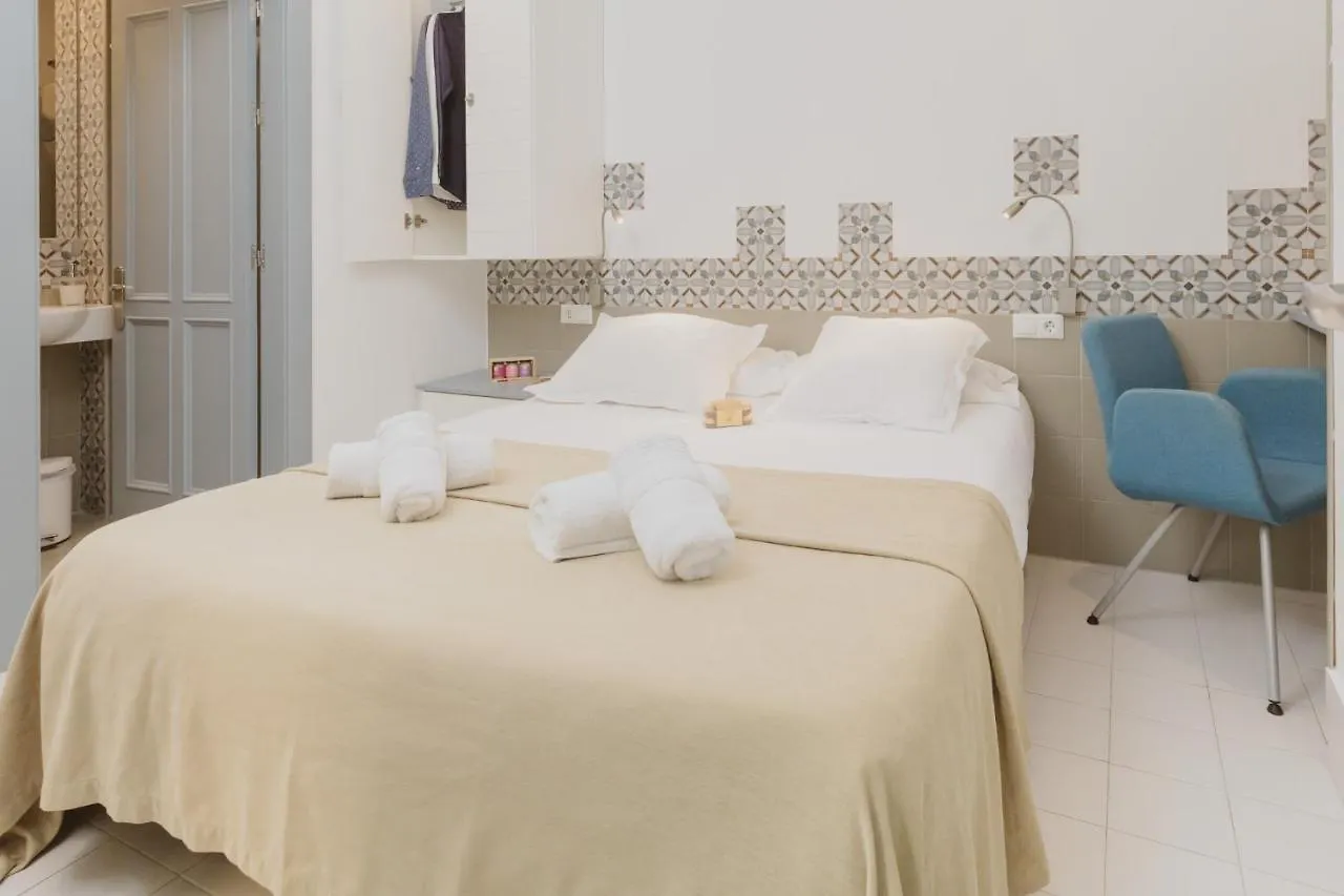 Hostal Gravina طريفة بيت ضيافة